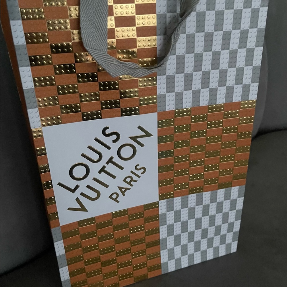 Louis Vuitton Empty Shopping Bag - Picture 2 of 7